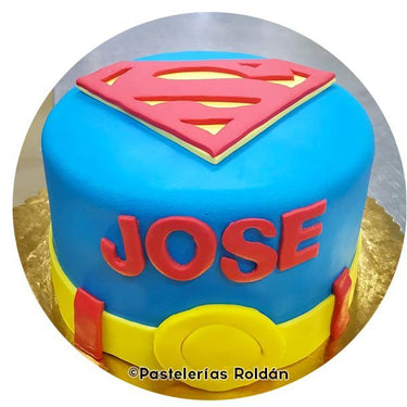 Tarta escudo Superman